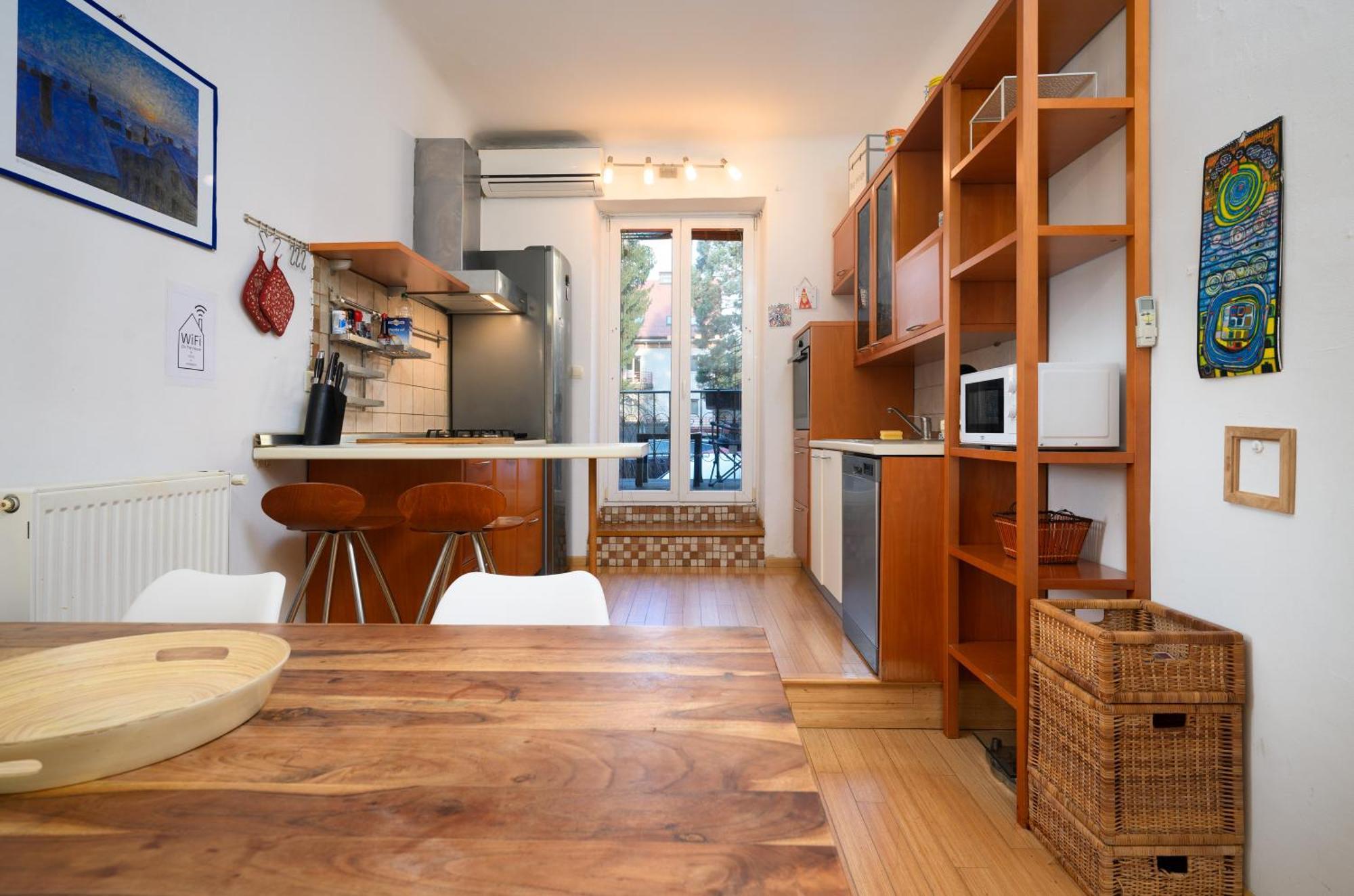 Urban View Apartment With Free Parking Ljubljana Extérieur photo