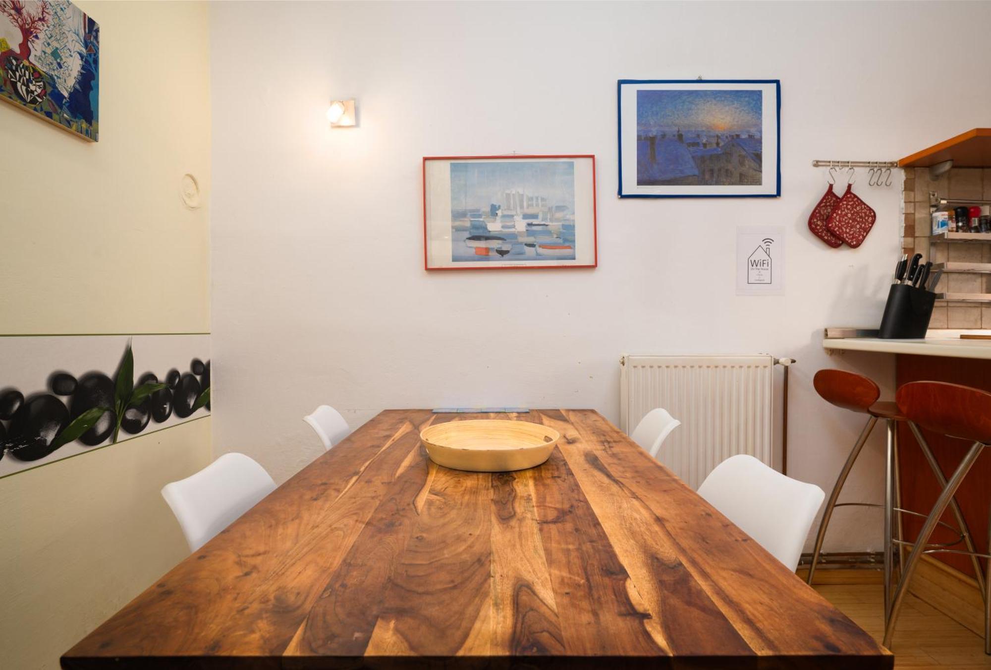 Urban View Apartment With Free Parking Ljubljana Extérieur photo