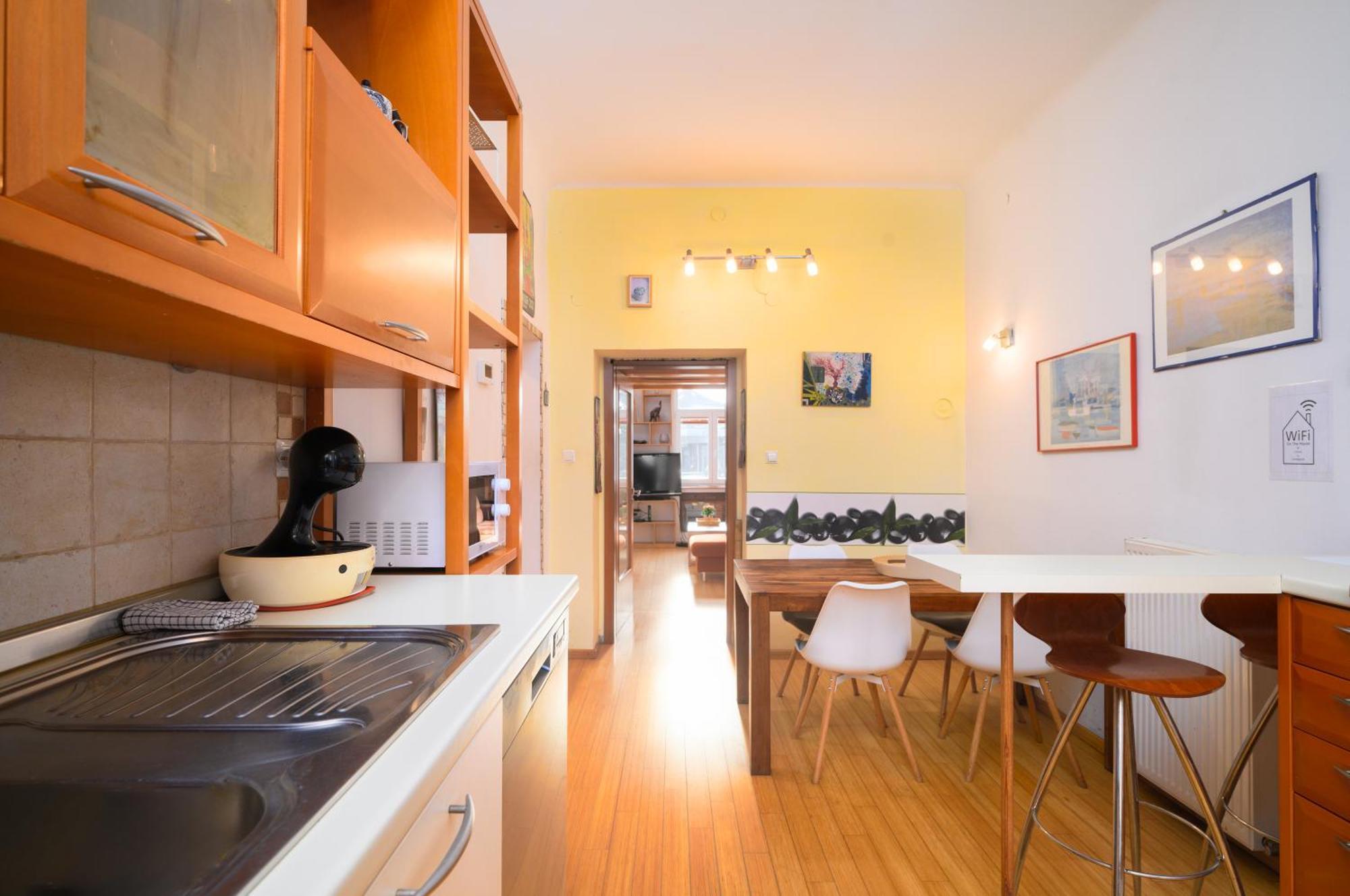Urban View Apartment With Free Parking Ljubljana Extérieur photo